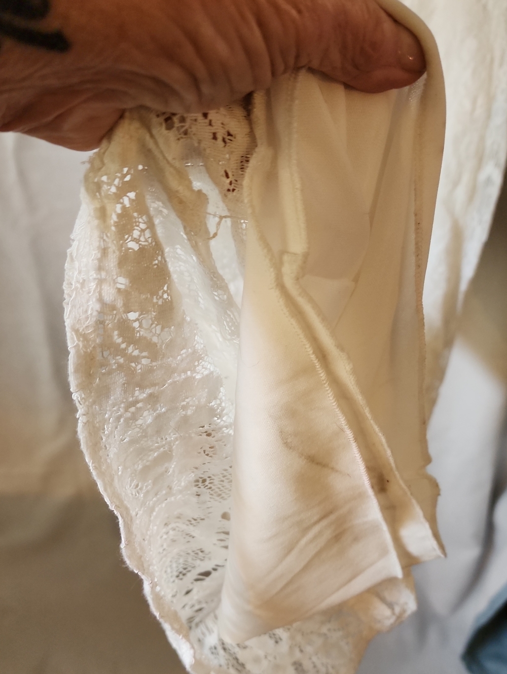 DB soft White Lace V-Neck Sleeveless Wide Leg Jumpsuit. Size 8. - Picture 7 of 11